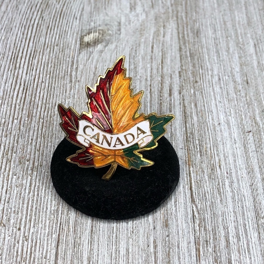 Canada Maple Leaf Enamel Pin Brooch